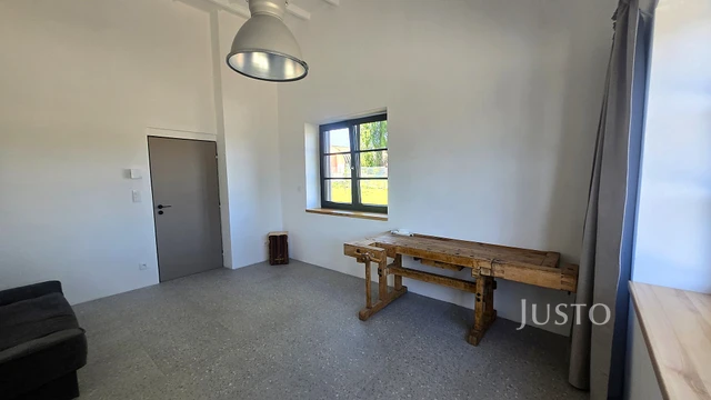 Pronájem 4+kk 85 m² + zahrada + terasa + parkování