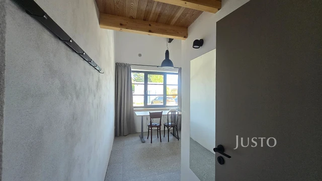 Pronájem 4+kk 85 m² + zahrada + terasa + parkování