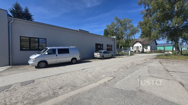 Pronájem 4+kk 85 m² + zahrada + terasa + parkování