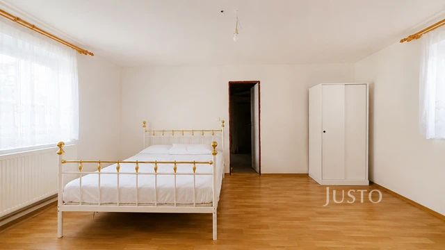 Prodej rodinného domu 174 m² s pozemkem 963 m²