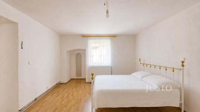 Prodej rodinného domu 174 m² s pozemkem 963 m²