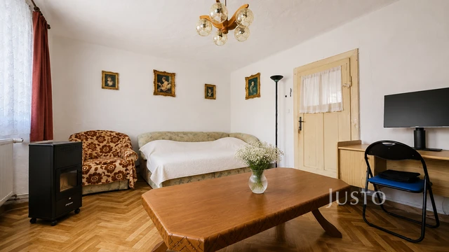 Prodej rodinného domu 174 m² s pozemkem 963 m²