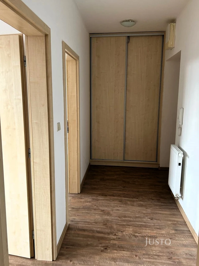 Pronájem 2+kk, 41 m², Písek - Nádražní