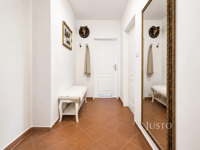 Prodej 4+kk, 71 m² + parkování, Písek - Pražská