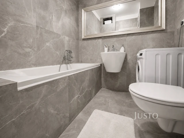 Prodej 4+kk, 71 m² + parkování, Písek - Pražská