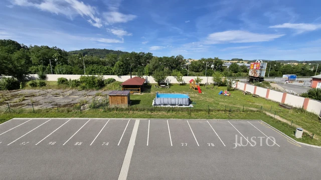 Prodej 4+kk, 71 m² + parkování, Písek - Pražská