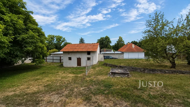 Prodej rodinného domu 514 m² s pozemkem 5 451 m²
