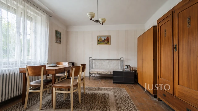 Prodej rodinného domu 514 m² s pozemkem 5 451 m²