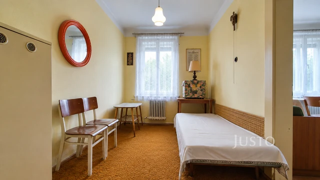Prodej rodinného domu 514 m² s pozemkem 5 451 m²