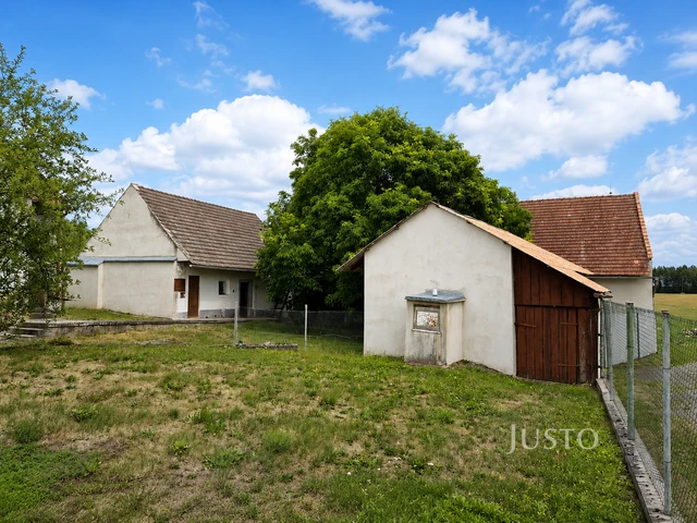 Prodej rodinného domu 514 m² s pozemkem 5 451 m²