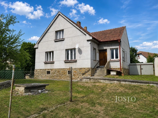 Prodej rodinného domu 514 m² s pozemkem 5 451 m²