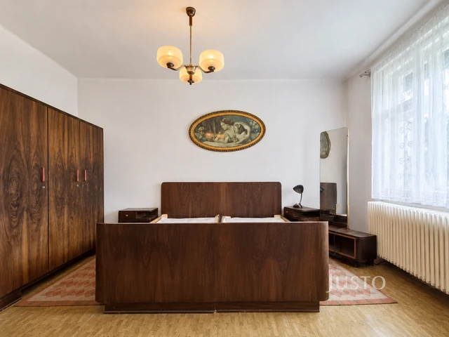 Prodej rodinného domu 514 m² s pozemkem 5 451 m²