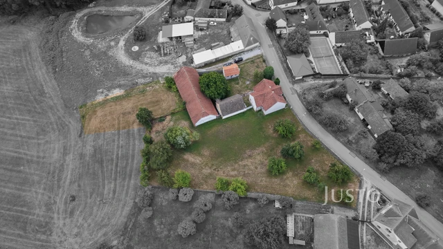Prodej rodinného domu 514 m² s pozemkem 5 451 m²