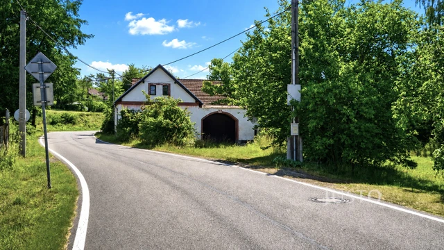 Prodej rodinného domu 120 m² s pozemkem 1 199 m²