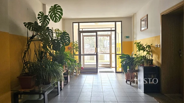 Pronájem 2+kk 46 m² + lodžie + balkón, Písek - Zátavské nábřeží