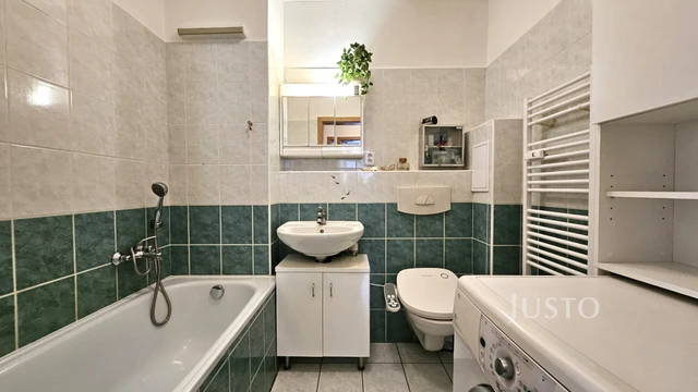 Pronájem 2+kk 46 m² + lodžie + balkón, Písek - Zátavské nábřeží