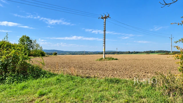 Prodej rodinného domu 215 m² s pozemkem 2 076 m²