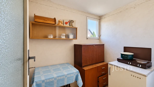 Prodej rodinného domu 215 m² s pozemkem 2 076 m²