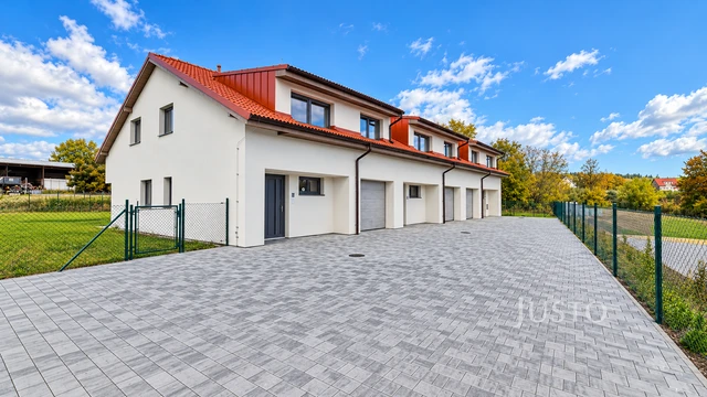 Prodej rodinného domu 174 m² s pozemkem 527 m² + terasa