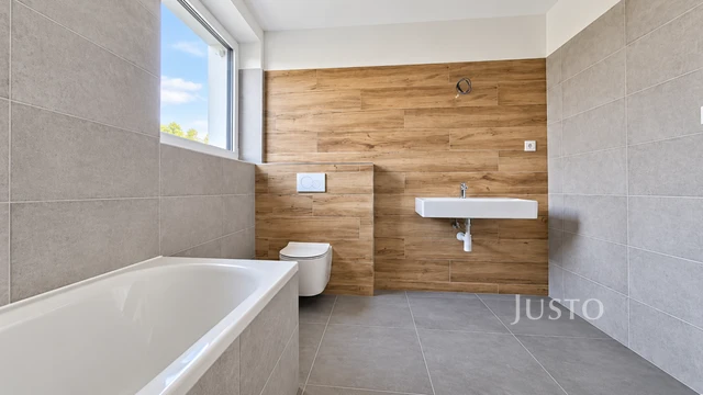 Prodej rodinného domu 174 m² s pozemkem 527 m² + terasa