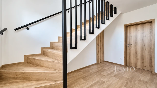 Prodej rodinného domu 174 m² s pozemkem 527 m² + terasa