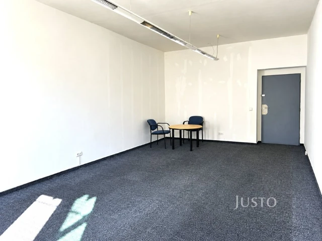 Pronájem nebytového prostoru 37 m², Písek - Chelčického ulice