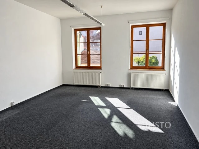 Pronájem nebytového prostoru 37 m², Písek - Chelčického ulice