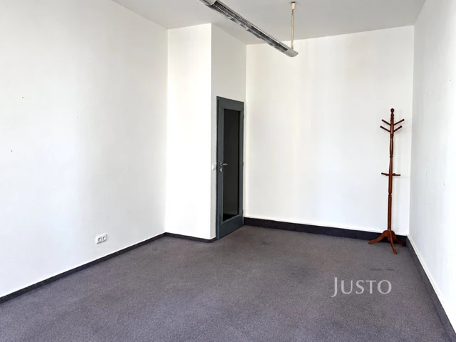 Pronájem nebytového prostoru, 23m2, Písek - Chelčického ul.