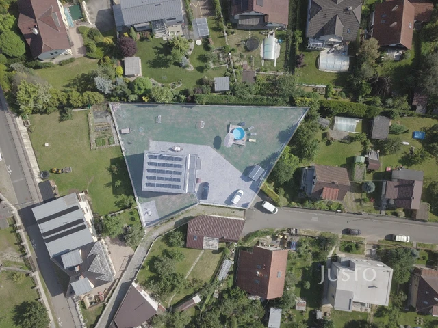 Prodej rodinného domu 276 m² s pozemkem 1398 m² + terasa 18 m² + lodžie