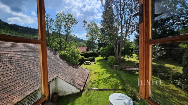 Prodej rodinného domu 363 m² s pozemkem 3244 m²