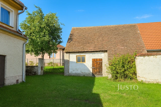Prodej rodinného domu 98 m² s pozemkem 735 m²