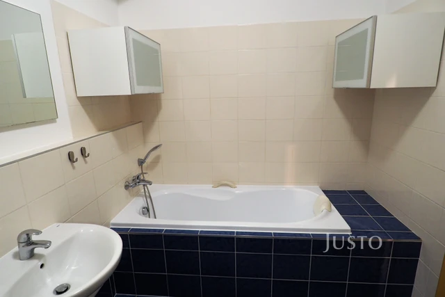 Pronájem 3+kk 86 m² + lodžie 5 m² + garáž