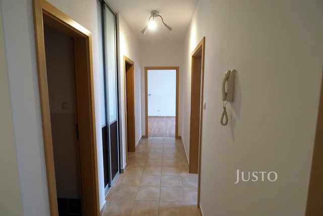 Pronájem 3+kk 86 m² + lodžie 5 m² + garáž