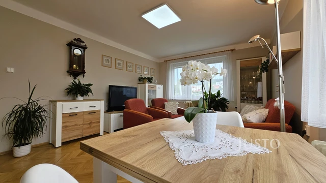 Prodej 3+1 72 m² + balkón + garáž