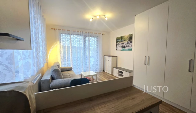 Pronájem 1+kk 32 m² + balkón + parkování