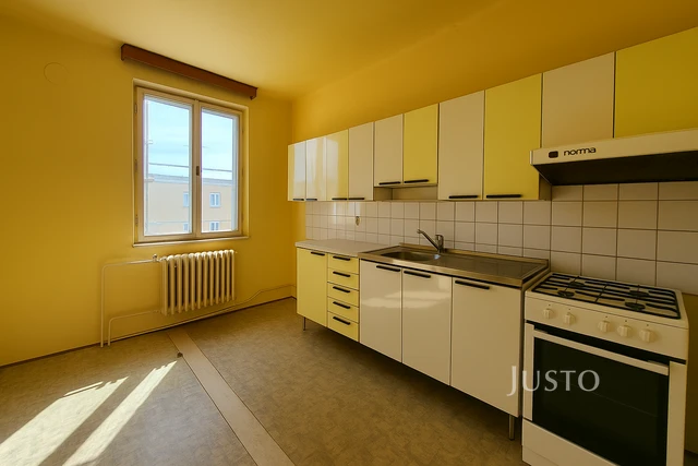 Prodej 3+1 90 m² + balkón 3 m² + parkování