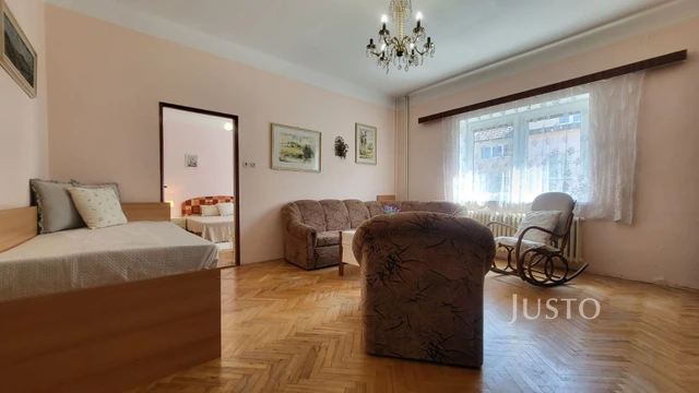 Prodej rodinného domu 231 m² s pozemkem 335 m²