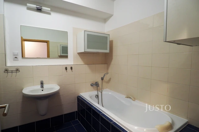 Pronájem 3+kk 86 m² + lodžie 5 m² + garáž