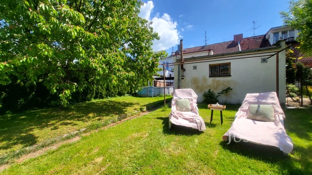 Prodej rodinného domu 231 m² s pozemkem 335 m²