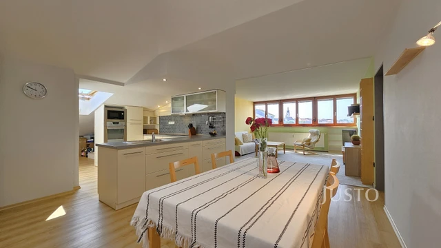 Prodej 3+kk 117 m² + garáž