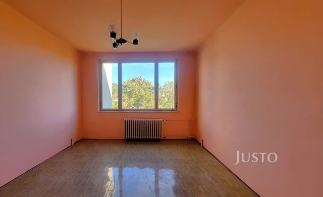 Prodej 3+1 90 m² + balkón 3 m² + parkování