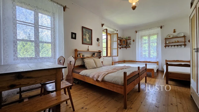 Prodej rodinného domu 363 m² s pozemkem 3244 m²