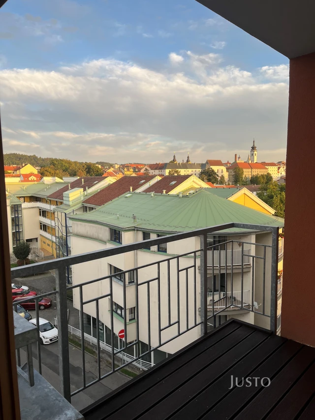 Pronájem 3+kk 86 m² + lodžie 5 m² + garáž