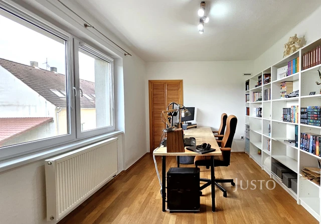 Prodej rodinného domu 278 m² s pozemkem 928 m² + terasa