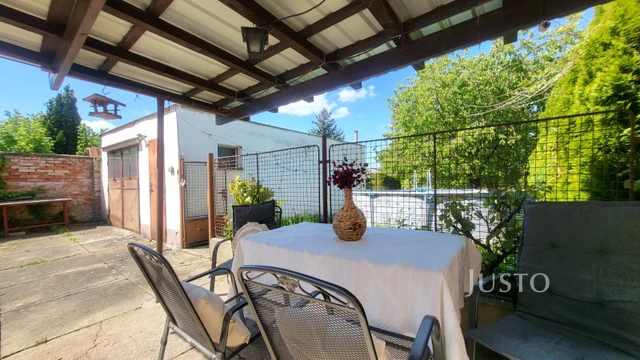 Prodej rodinného domu 231 m² s pozemkem 335 m²