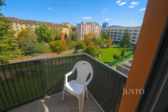 Pronájem 1+kk 32 m² + balkón + parkování