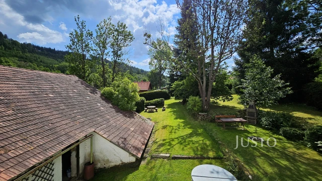 Prodej rodinného domu 363 m² s pozemkem 3244 m²
