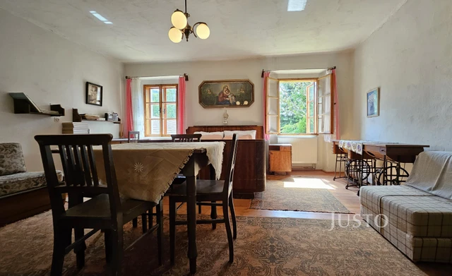 Prodej rodinného domu 363 m² s pozemkem 3244 m²