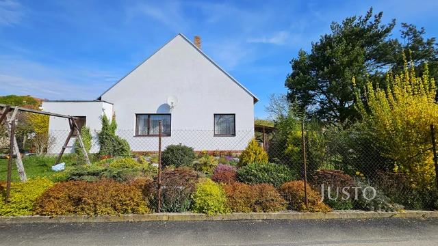 Prodej rodinného domu 51 m² s pozemkem 685 m²