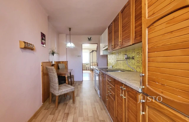 Prodej rodinného domu 231 m² s pozemkem 335 m²